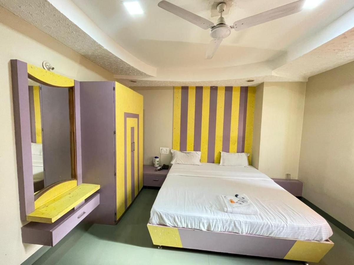 Hotel Holiday Pride Aurangabad  Exterior foto